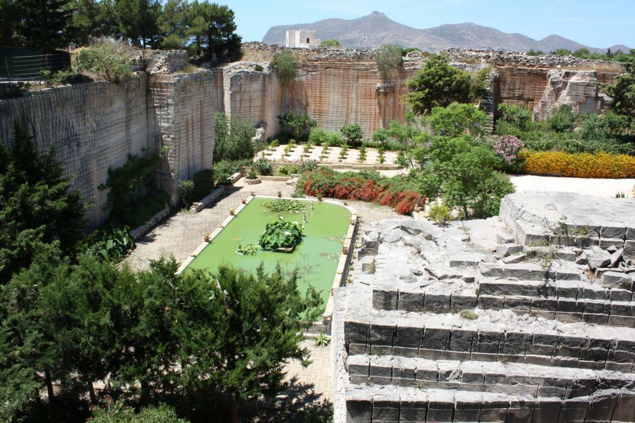 Giardino Dell'Impossibile Di Antonino Campo Apartment Favignana Bagian luar foto